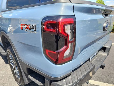 Used 2025 Ford Ranger Lariat w/ FX4 Off-Road Package image 33