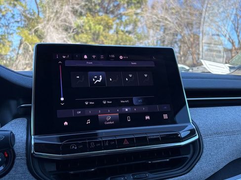 Used 2022 Jeep Compass Latitude image 25