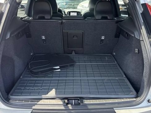 Used 2024 Volvo XC40 B5 Plus w/ Protection Package Premier AWD/4WD image 6
