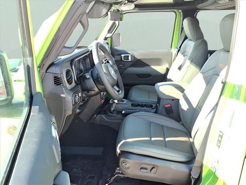 New 2026 Jeep Gladiator Mojave image 16