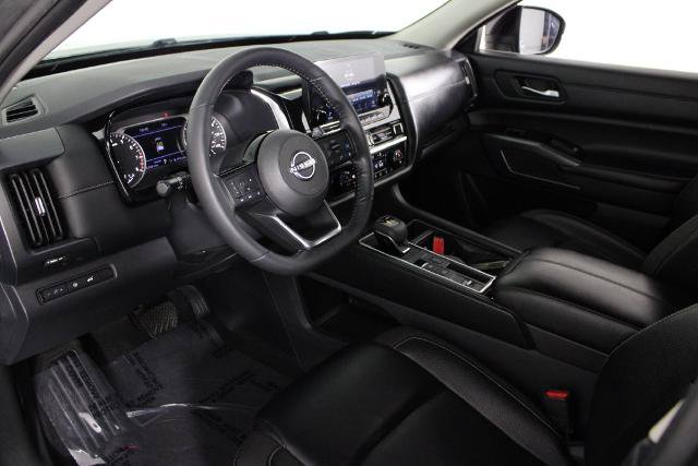 Certified 2023 Nissan Pathfinder SL w/ Black Appearance Package FWD image 20