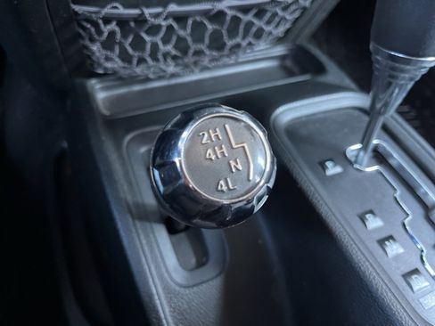 Used 2017 Jeep Wrangler Unlimited Sport image 40