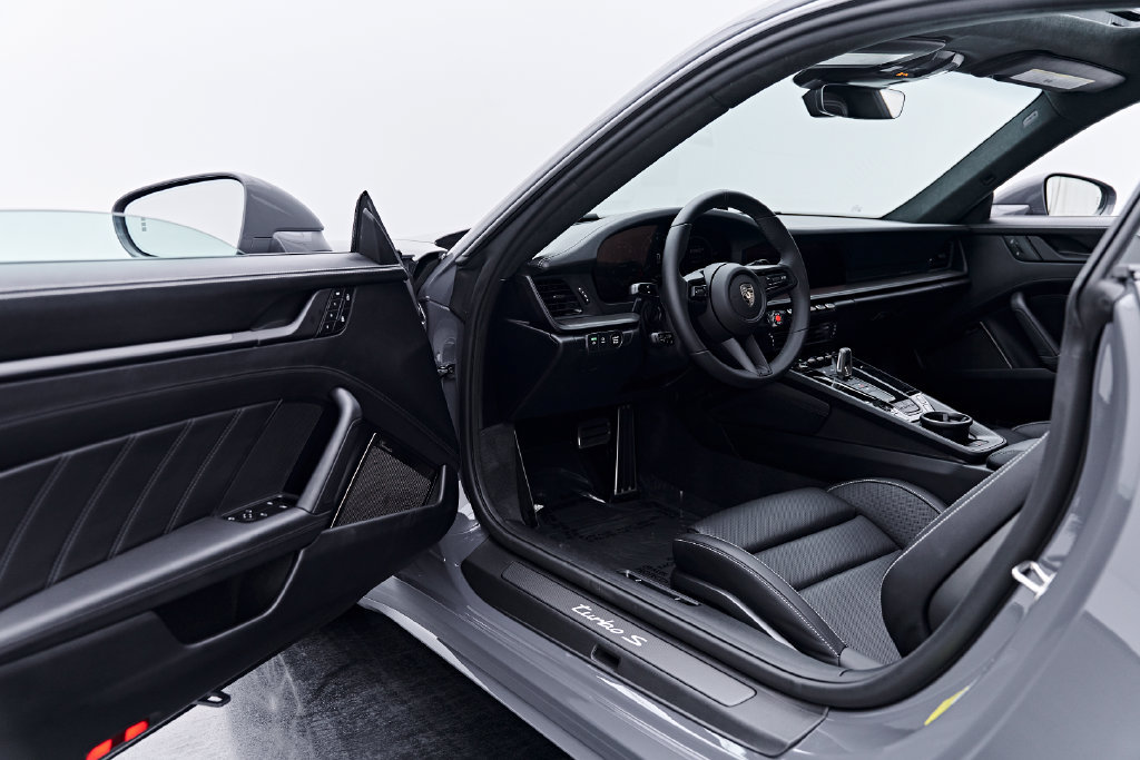 Used 2026 Porsche 911 Turbo S AWD/4WD image 31