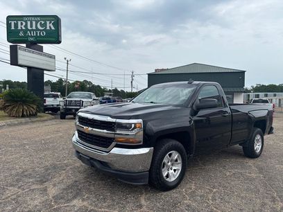 Used 2017 Chevrolet Silverado 1500 LT w/ Trailering Package