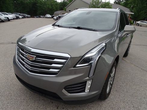 Used 2017 Cadillac XT5 Luxury AWD/4WD image 7