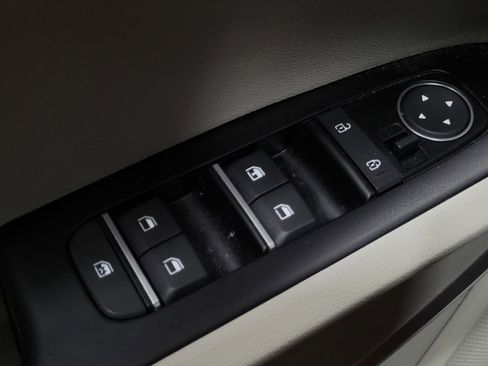 Used 2025 Kia Soul LX image 27