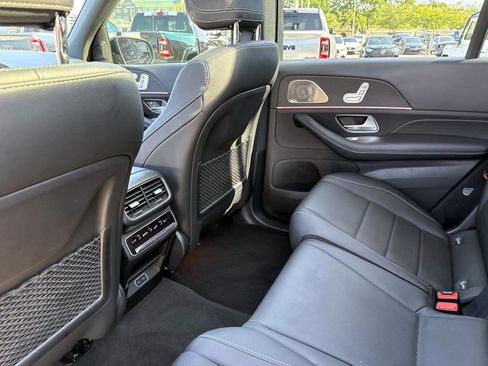 Used 2024 Mercedes-Benz GLS 450 4MATIC image 16