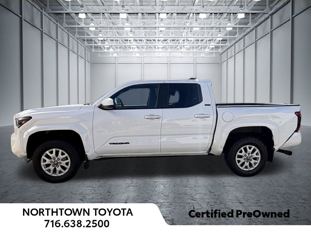 Used 2024 Toyota Tacoma SR5 AWD/4WD image 10