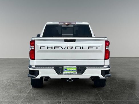 Used 2022 Chevrolet Silverado 1500 High Country w/ Technology Package AWD/4WD image 6