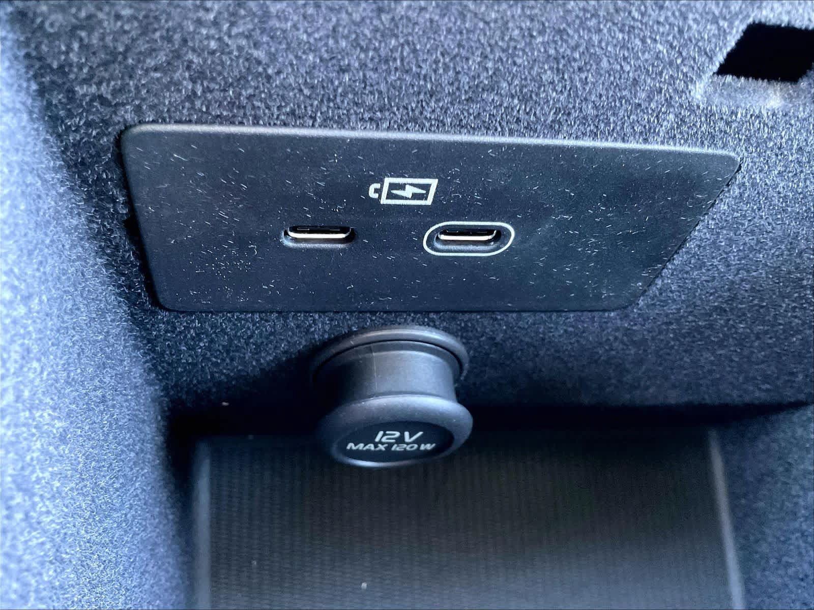 New 2027 Volvo XC90 B6 Plus AWD/4WD image 23