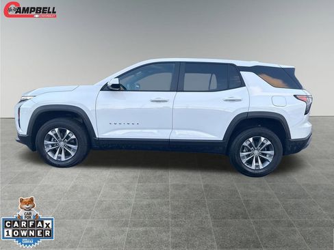 Used 2025 Chevrolet Equinox LT image 2