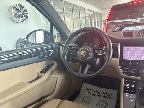 Used 2022 Porsche Macan AWD/4WD image 35