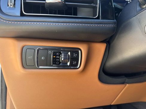 Certified 2024 Lincoln Aviator Black Label image 33