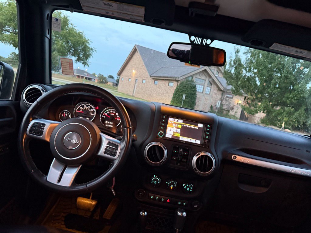 Used 2017 Jeep Wrangler Unlimited Rubicon AWD/4WD image 45