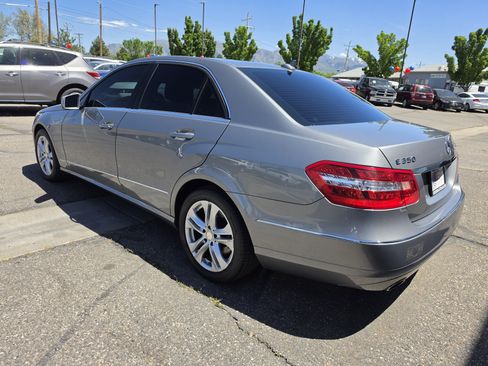 Used 2011 Mercedes-Benz E 350 4MATIC Sedan image 5