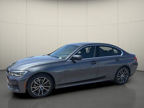Used 2021 BMW 330i Sedan w/ Convenience Package RWD image 3