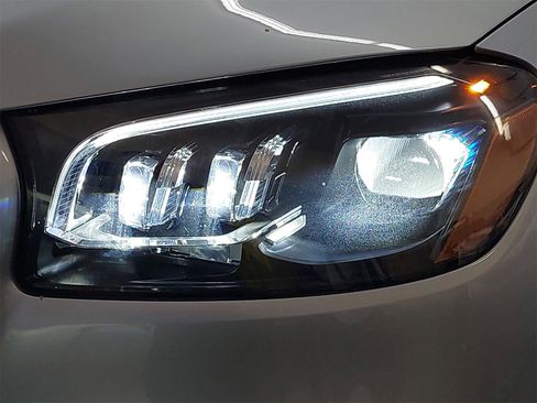 Used 2024 Mercedes-Benz GLS 450 4MATIC image 48