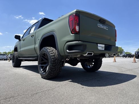 Used 2024 GMC Sierra 1500 Elevation w/ Elevation Premium Package image 8