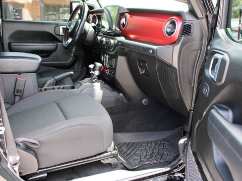 Used 2021 Jeep Wrangler Unlimited Rubicon AWD/4WD image 11