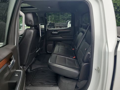 Used 2024 GMC Sierra 1500 Denali w/ Denali Reserve Package AWD/4WD image 12