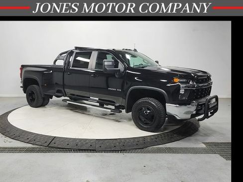 Used 2022 Chevrolet Silverado 3500 LT w/ Convenience Package AWD/4WD image 1