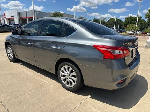 Used 2019 Nissan Sentra SV FWD image 8