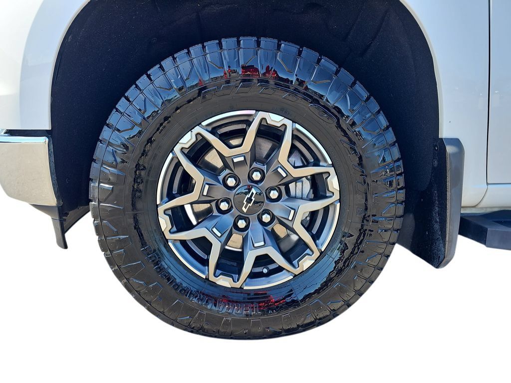 Used 2022 Chevrolet Silverado 1500 LT AWD/4WD image 30