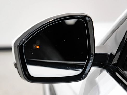 Used 2017 Jaguar F-PACE S image 45