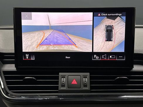 Used 2023 Audi Q5 e Prestige w/ Prestige Package image 11