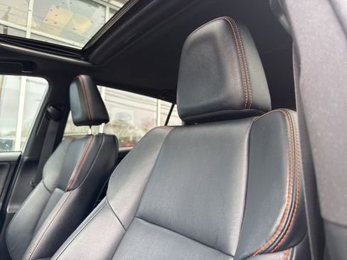 Used 2017 Toyota RAV4 SE image 19