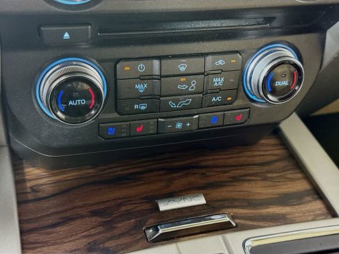 Used 2018 Ford F150 Lariat w/ Equipment Group 502A Luxury image 17