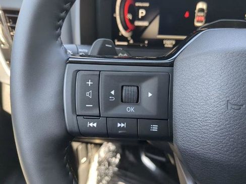 Certified 2025 Nissan Rogue SL w/ Tech Package image 25