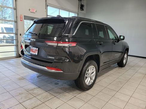 New 2026 Jeep Grand Cherokee Laredo X AWD/4WD image 4
