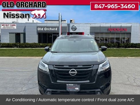Used 2022 Nissan Pathfinder SL w/ SL Black Package image 5