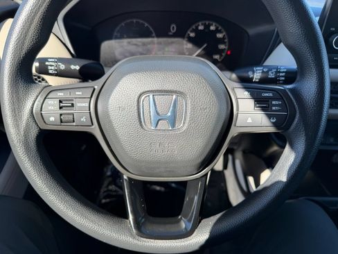 Used 2024 Honda HR-V LX image 19