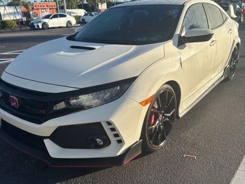 Used 2019 Honda Civic Type R image 1