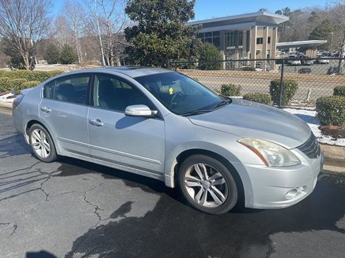 Used 2012 Nissan Altima 3.5 SR w/ Sport Pkg image 2
