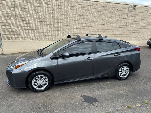 Used 2019 Toyota Prius XLE AWD/4WD image 9