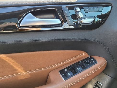 Used 2019 Mercedes-Benz GLE 43 AMG 4MATIC image 31