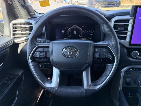 Used 2024 Toyota Sequoia Platinum image 25