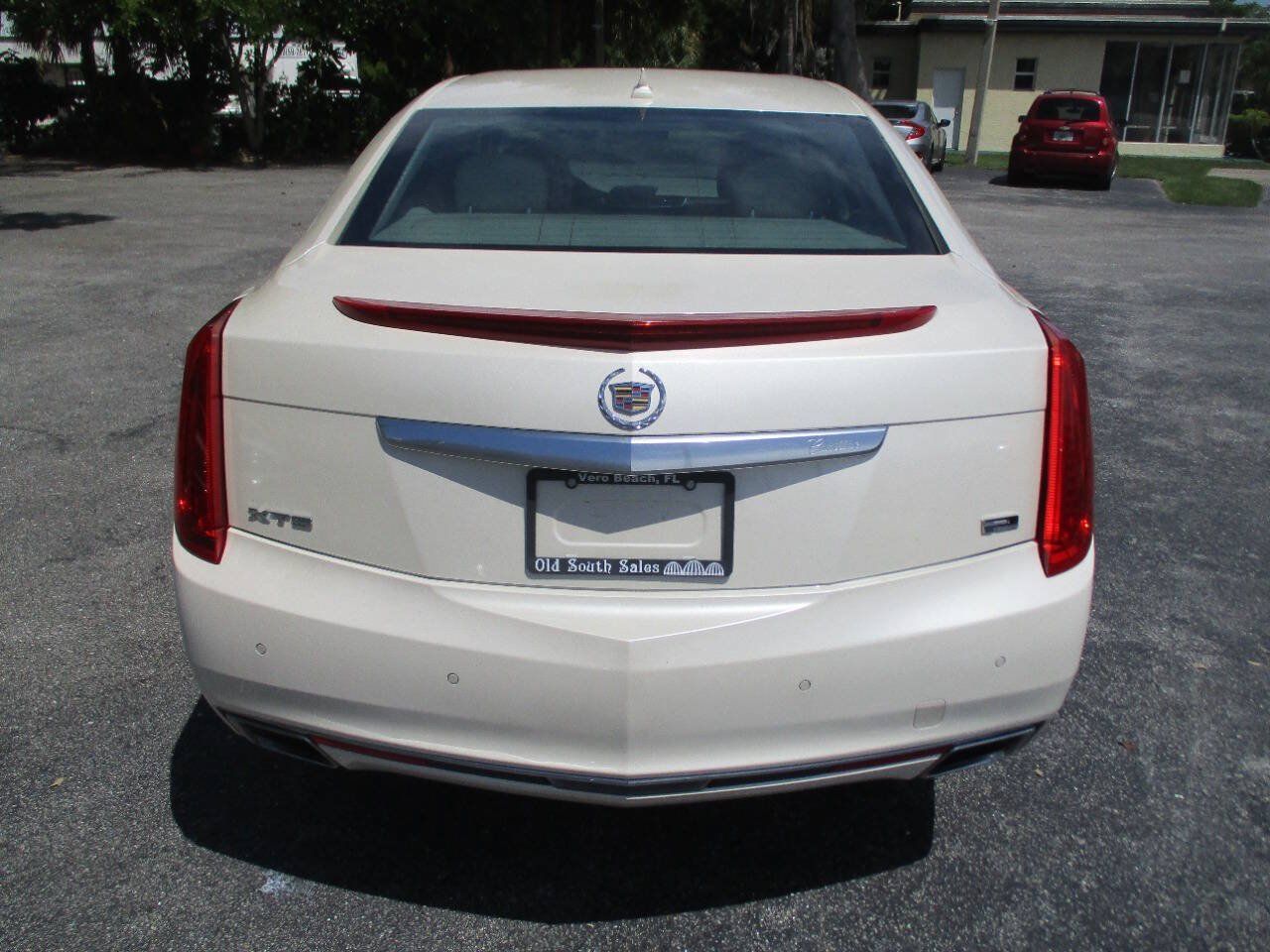 Used 2013 Cadillac XTS Platinum FWD image 8