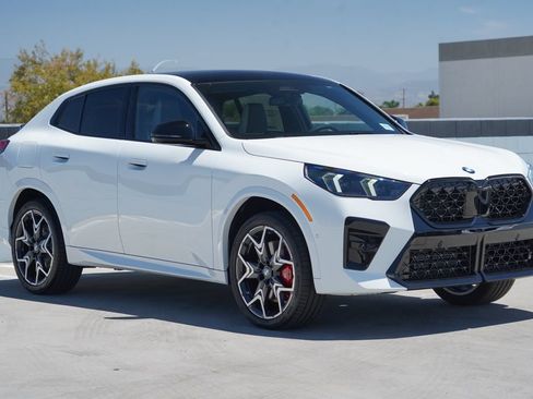 New 2026 BMW X2 xDrive28i w/ Technology Package AWD/4WD image 3
