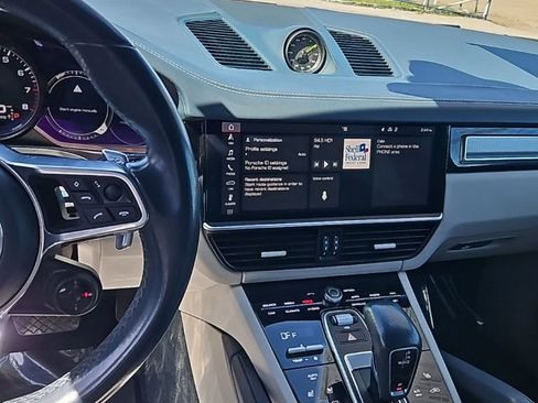 Used 2019 Porsche Cayenne E-Hybrid image 14