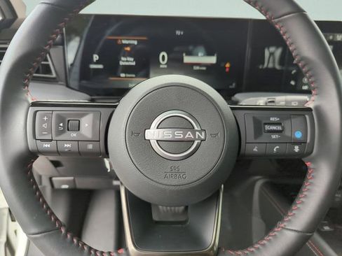 Certified 2025 Nissan Kicks SR AWD/4WD image 43