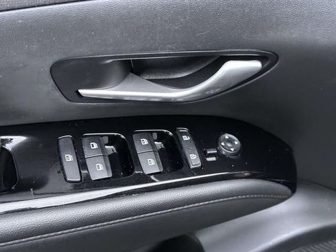 Used 2023 Hyundai Tucson Limited AWD/4WD image 16