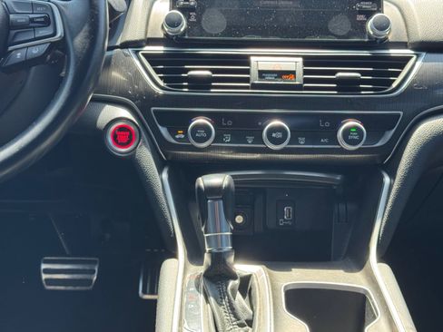 Used 2019 Honda Accord Sport image 15