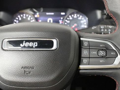 Used 2024 Jeep Compass Trailhawk AWD/4WD image 26