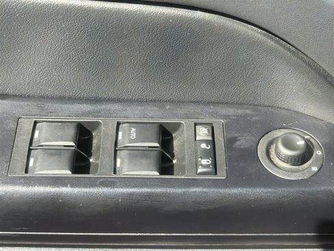 Used 2015 Jeep Compass Sport w/ Power Value Group image 31