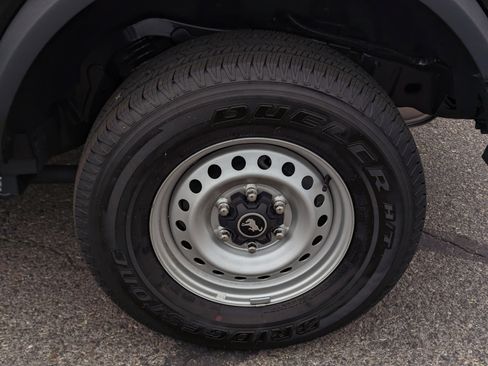 New 2025 Ford Bronco 4-Door image 7