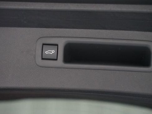 New 2026 Toyota Highlander XLE image 36